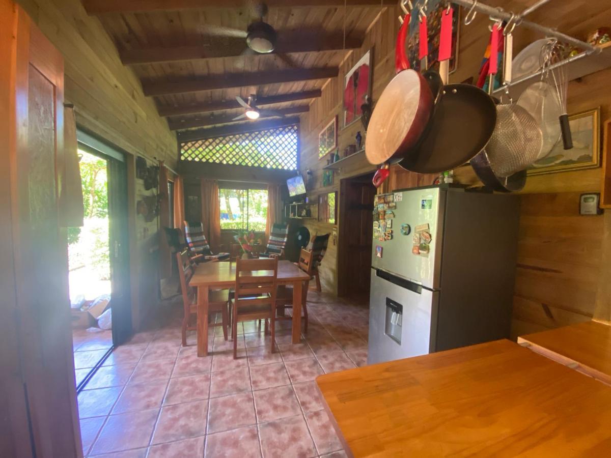 Uvita Oasis Retreat With Villa Cabins And Apartment Exteriör bild