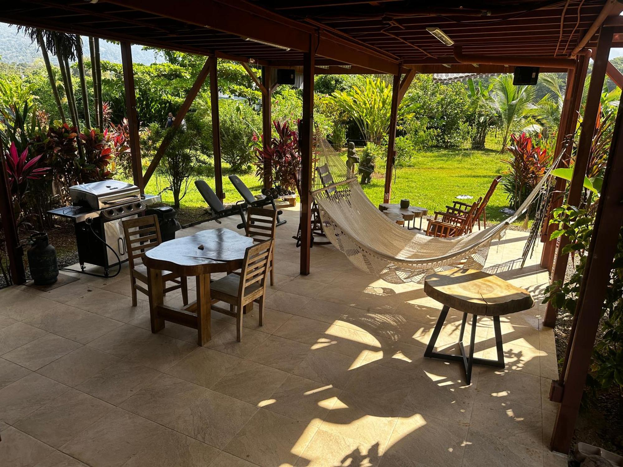 Uvita Oasis Retreat With Villa Cabins And Apartment Exteriör bild