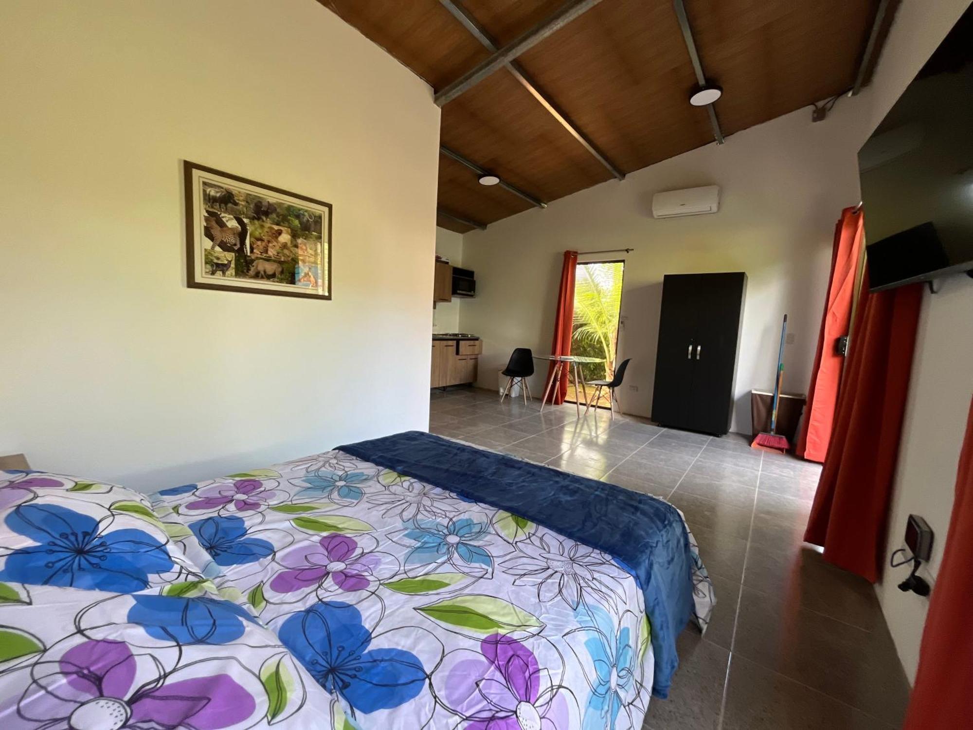 Uvita Oasis Retreat With Villa Cabins And Apartment Exteriör bild