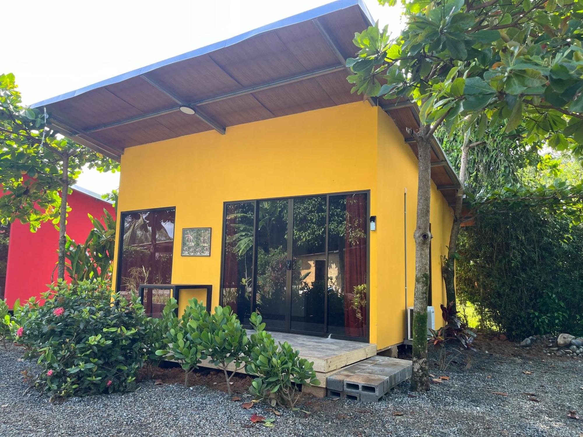 Uvita Oasis Retreat With Villa Cabins And Apartment Exteriör bild